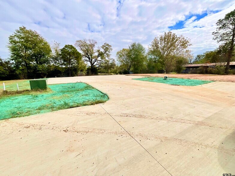 More Photos Of 1011 E Bryant St, Troup Land For Sale