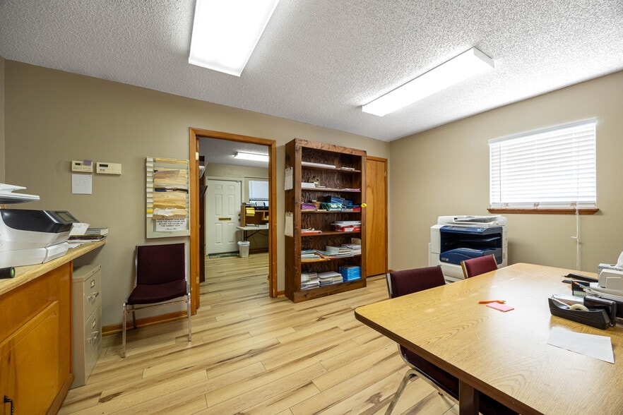 More Photos Of 5056 FL-47, Lake City Specialty For Sale