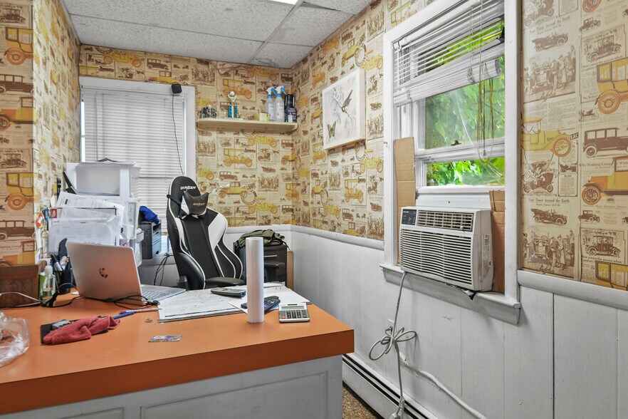 More Photos Of 51 Summer St, Worcester Auto Repair For Sale