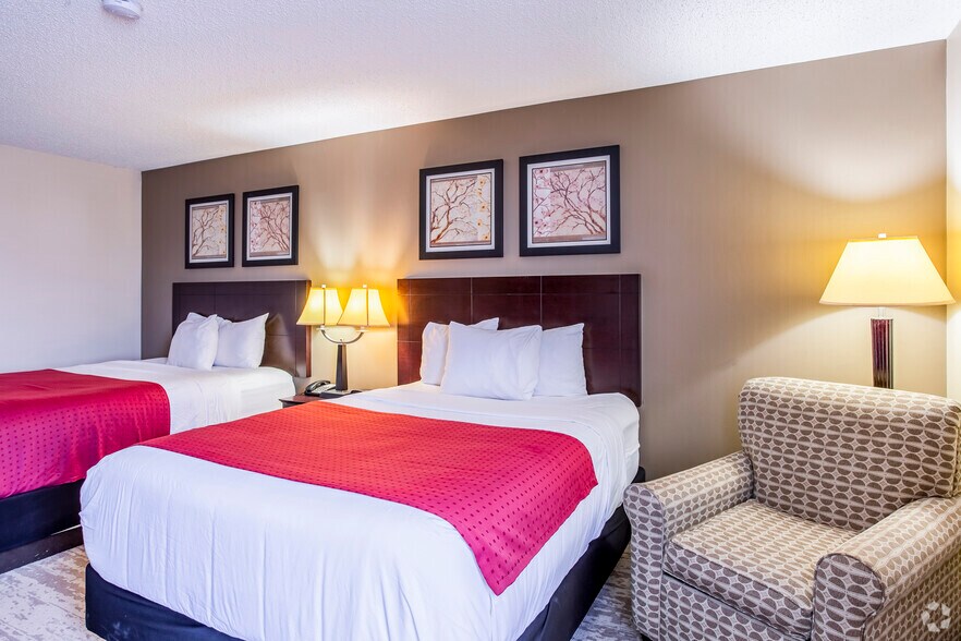 More Photos Of 441 Rio Concho Dr, San Angelo Hotel For Sale