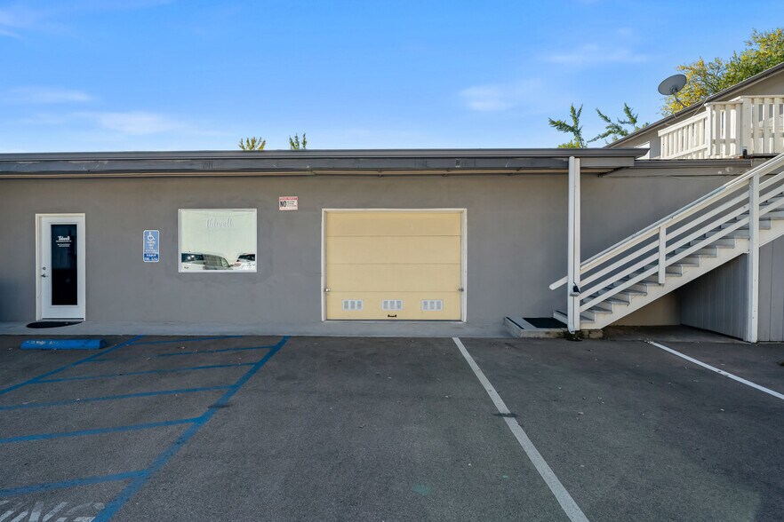 More Photos Of 8040 El Camino Real, Atascadero Daycare Center For Lease