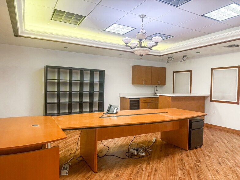 More Photos Of 3030-3050 NW 82nd Ave, Miami Showroom For Sale