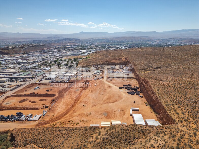 More Photos Of 770 1080 E, Saint George Distribution For Lease