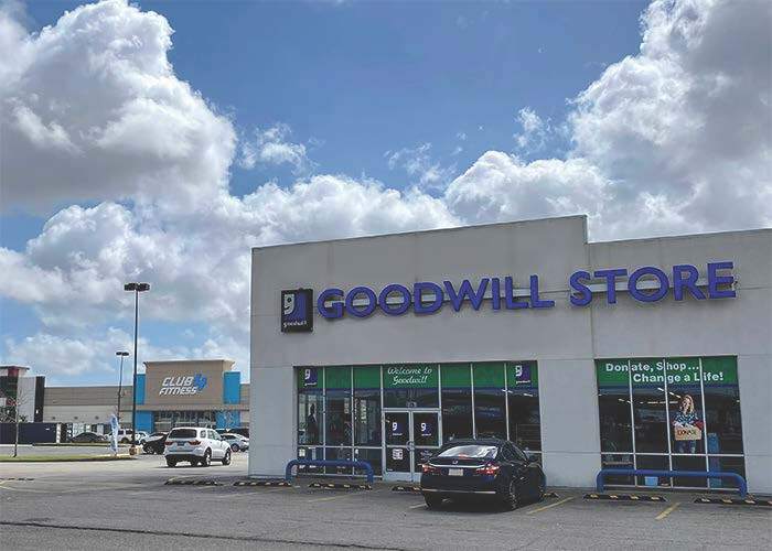 Primary Photo Of 875 Manhattan Blvd, Harvey General Retail For Sale