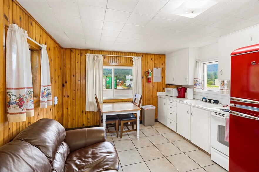 More Photos Of 89 Mullan W, Superior Apartments For Sale