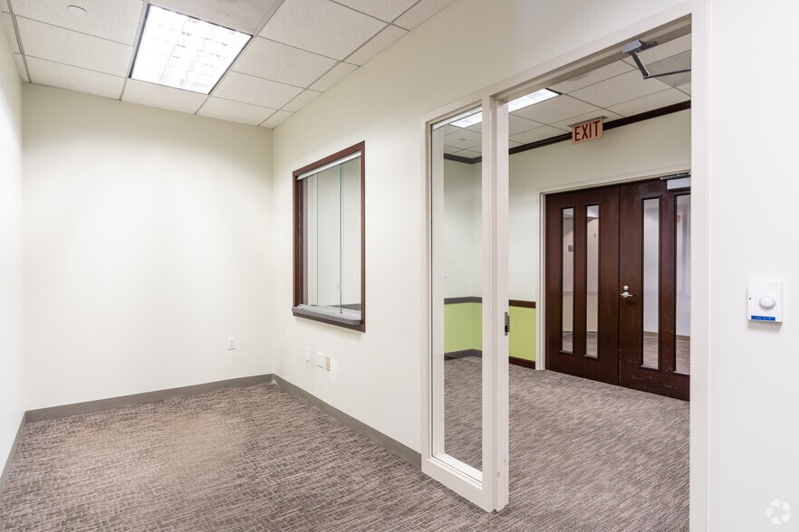 More Photos Of 510-530 Walnut St, Philadelphia Office For Lease