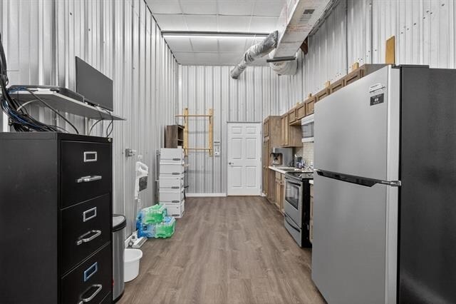 More Photos Of 3050 E Parkway St, Groves Showroom For Sale