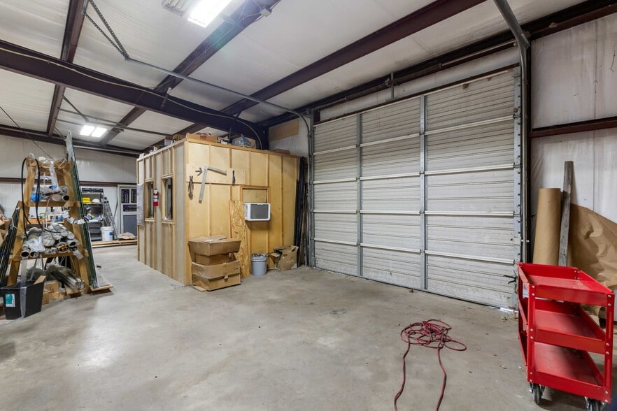 More Photos Of 4872 Highway 30, Anderson Warehouse For Lease