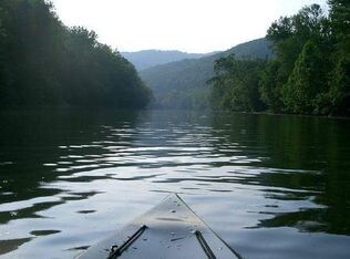 More Photos Of 340 Oyler Ave, Oak Hill Hotel For Lease