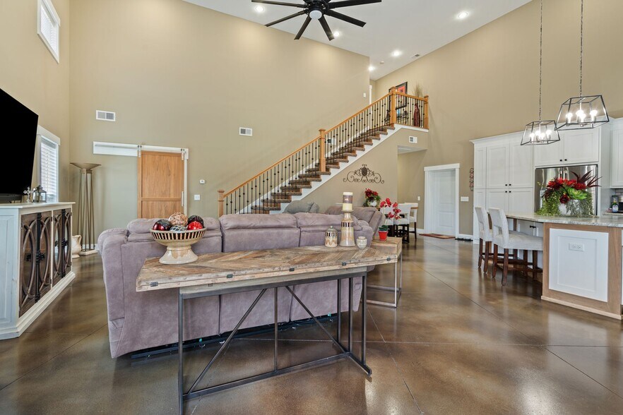 More Photos Of 201 Graves Rd, Goodlettsville Office For Sale