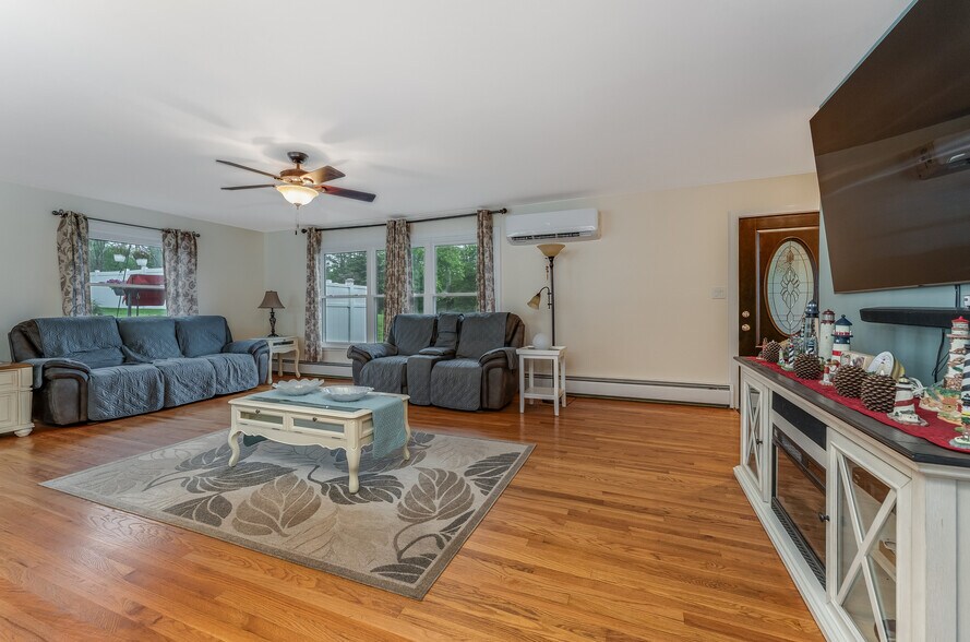 More Photos Of 417 Mountain Rd, Lebanon Specialty For Sale