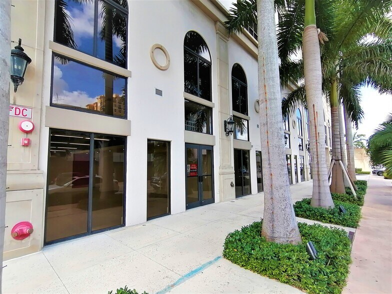 More Photos Of 140 Madeira Ave, Coral Gables General Retail For Sale