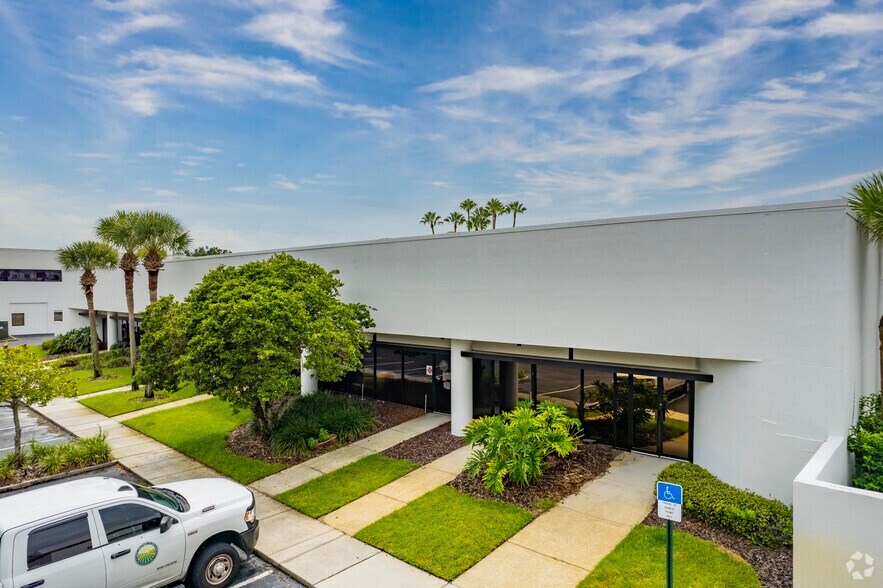 More Photos Of 4524 Oak Fair Blvd, Tampa Unknown For Lease