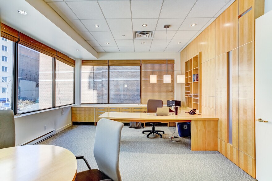 More Photos Of 1111 Rue Saint-Urbain, Montréal Office For Sale