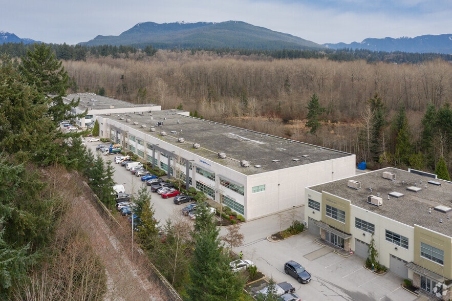 More Photos Of 2433 Dollarton Hwy, North Vancouver Warehouse For Sale