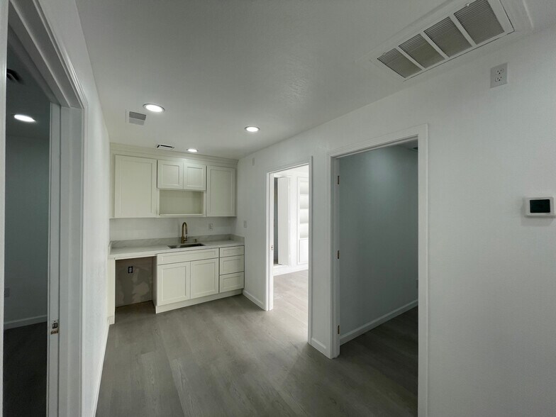 More Photos Of 1919 Grand Canal Blvd, Stockton Office For Sale