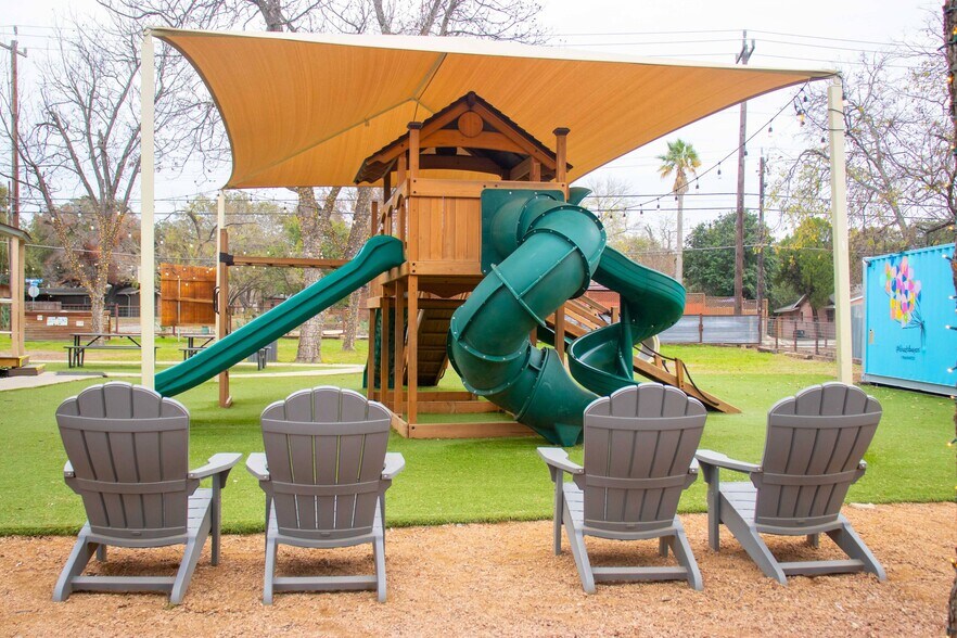 More Photos Of 2769 Nacogdoches Rd, San Antonio General Retail For Sale