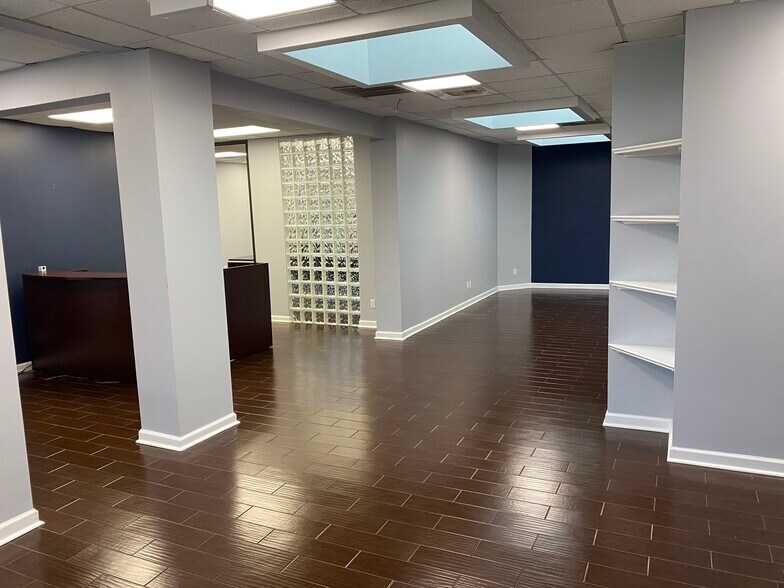 More Photos Of 1345 Campbell Rd, Houston Medical For Lease