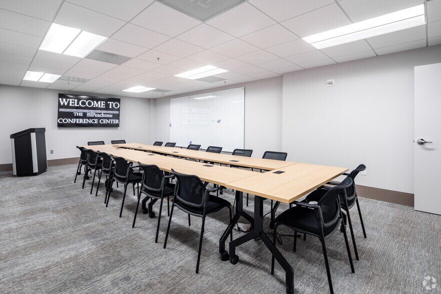 More Photos Of 260 Peachtree St NW, Atlanta Office For Lease