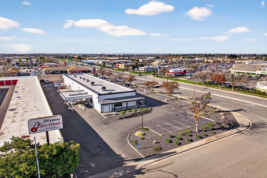 More Photos Of 2500 Zanella Way, Chico Storefront Retail Office For Lease