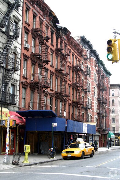 More Photos Of 42 Avenue B, New York Apartments For Lease