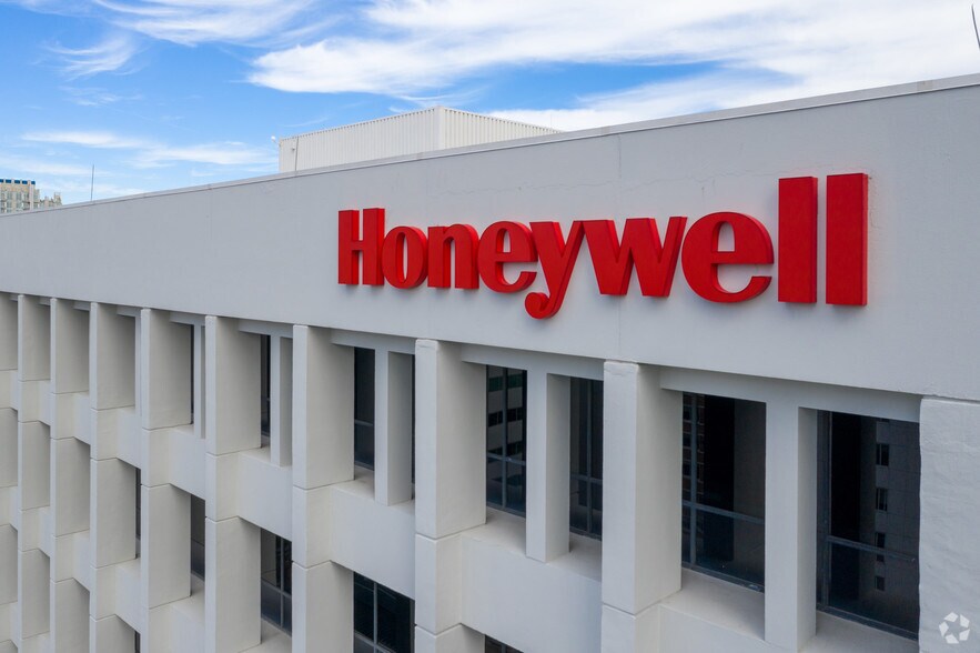 More Photos Of 715 Peachtree St NE, Atlanta Office For Lease