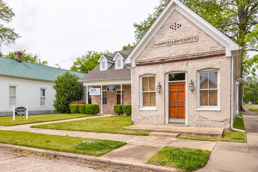 More Photos Of 987 Harris St, Tunica Office For Sale