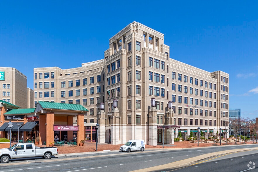 More Photos Of 1725 Duke St, Alexandria Office For Lease