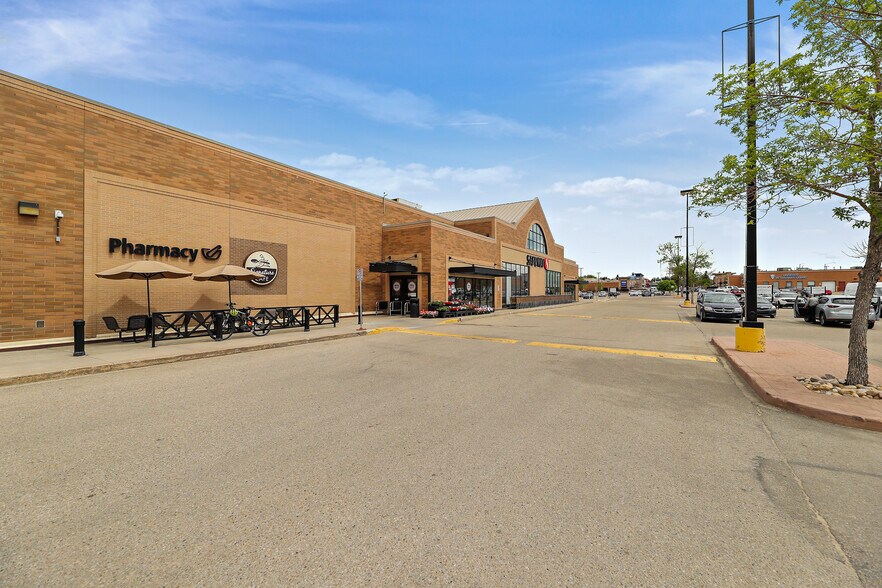 More Photos Of 993 Fir St, Sherwood Park General Retail For Lease