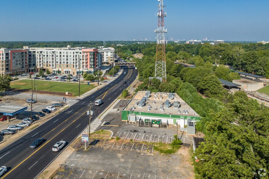 More Photos Of 2670 E College Ave, Decatur Freestanding For Lease