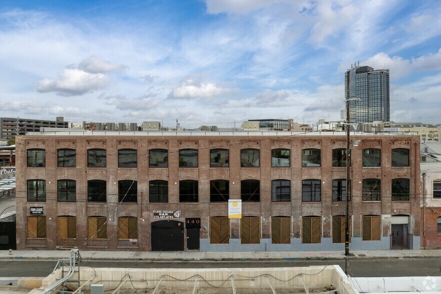 More Photos Of 440 Seaton St, Los Angeles Loft Creative Space For Sale