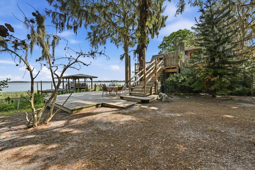 More Photos Of 400 Lakeshore Dr, Eustis Specialty For Sale