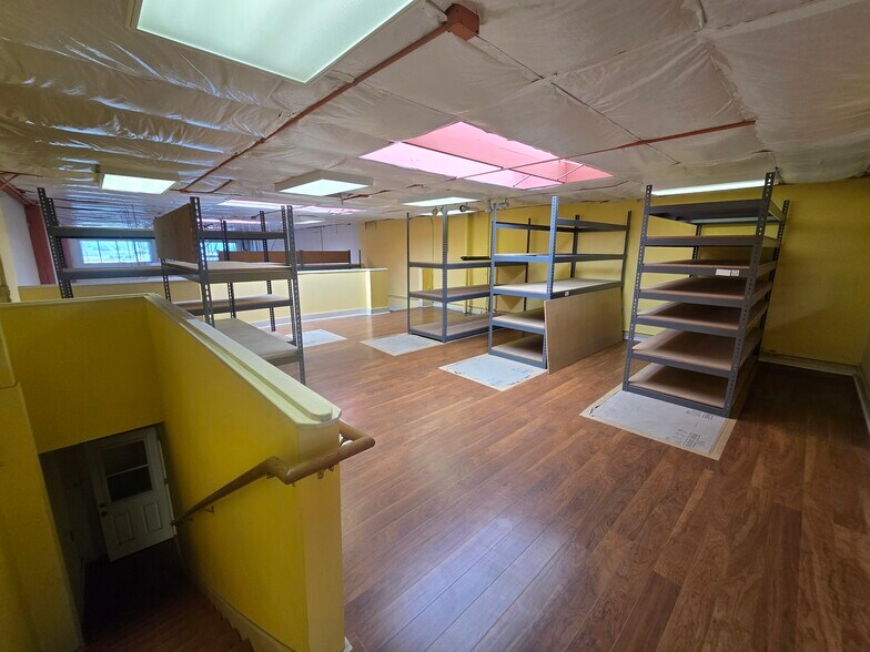 More Photos Of 931 N Amphlett Blvd, San Mateo Distribution For Lease