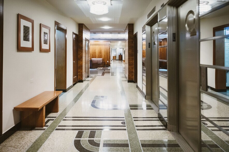 More Photos Of 25 Central Park W, New York Apartments For Lease