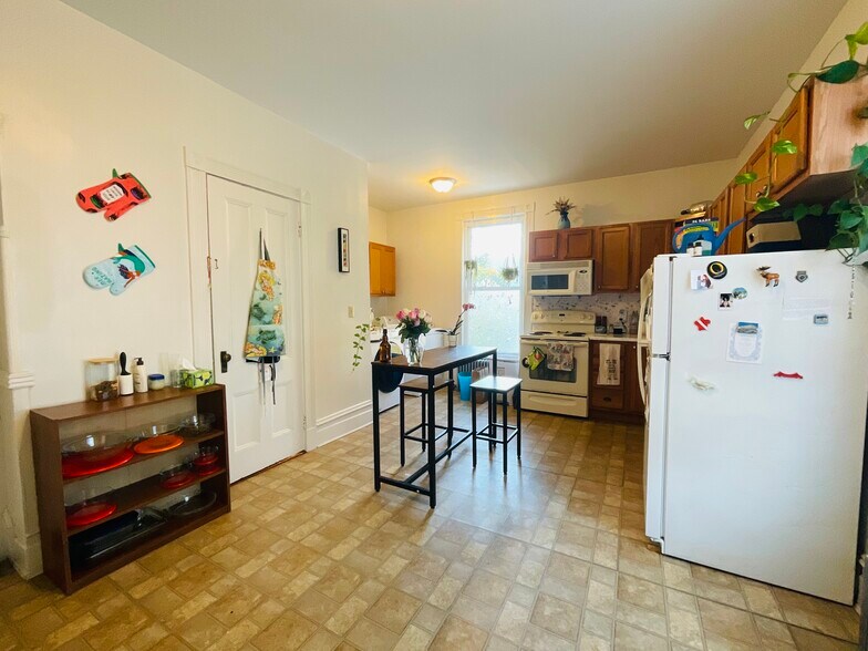 More Photos Of 179 1st St, Pittsfield Office Residential For Sale