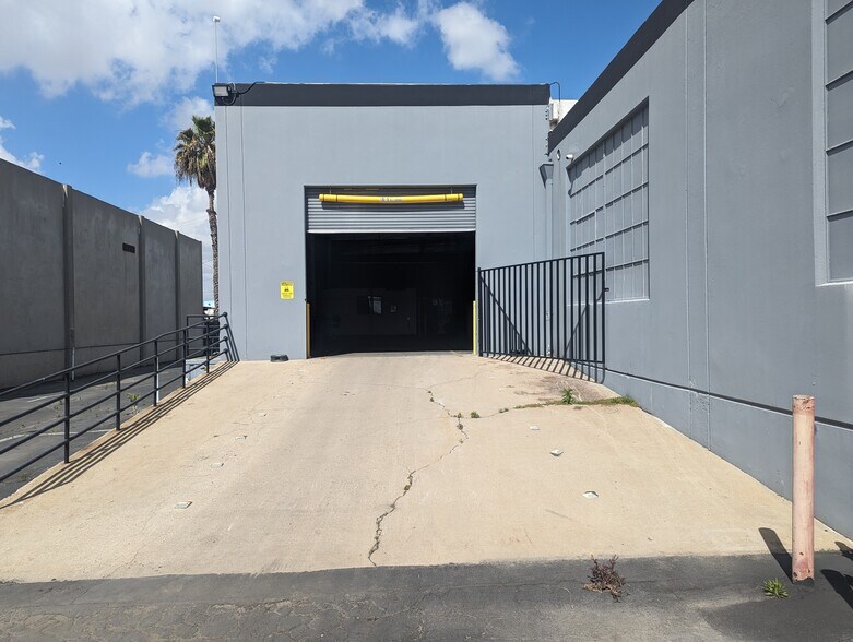 More Photos Of 3019 Vail Ave, Commerce Manufacturing For Sale