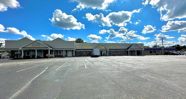 More Photos Of 24 Ila Rd, Commerce Unknown For Lease