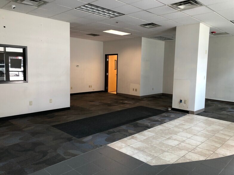 More Photos Of 51 S Pearl St, Albany Sports And Entertainment For Lease