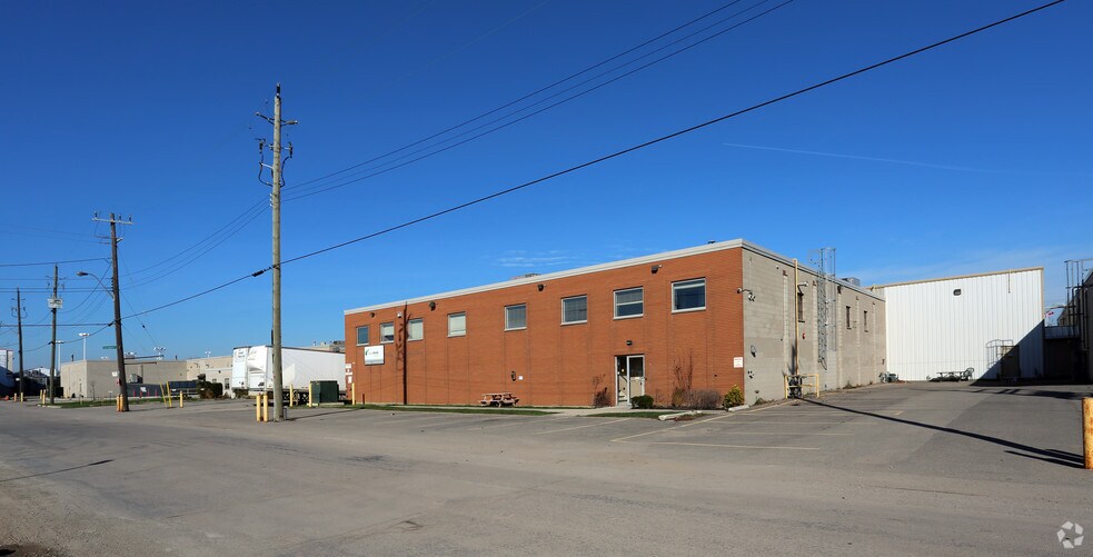 More Photos Of 65 Cascade St, Hamilton Manufacturing For Lease