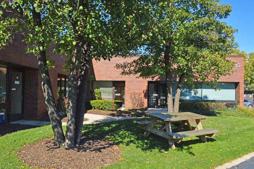 Primary Photo Of 935 N Plum Grove Rd, Schaumburg Office For Lease