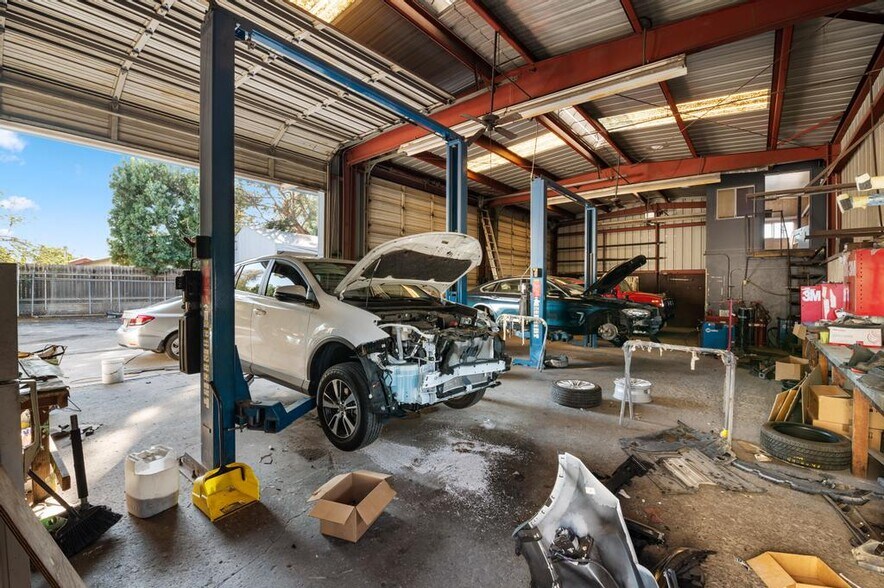 More Photos Of 1117-1121 Broadway, El Cajon Auto Repair For Sale