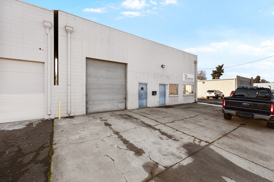 Primary Photo Of 744 S Grape St, Medford Industrial For Sale