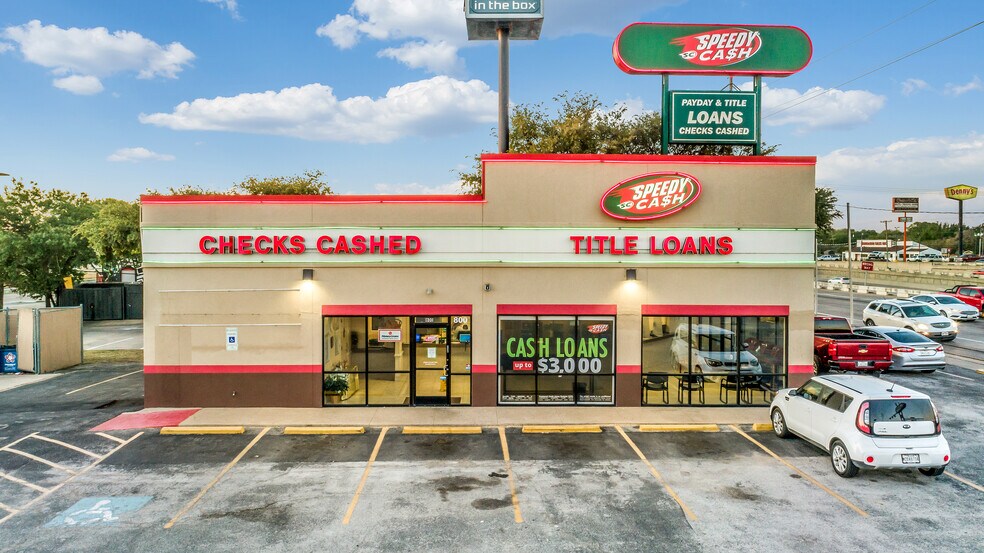 More Photos Of 800 E Seminary Dr, Fort Worth Storefront For Sale