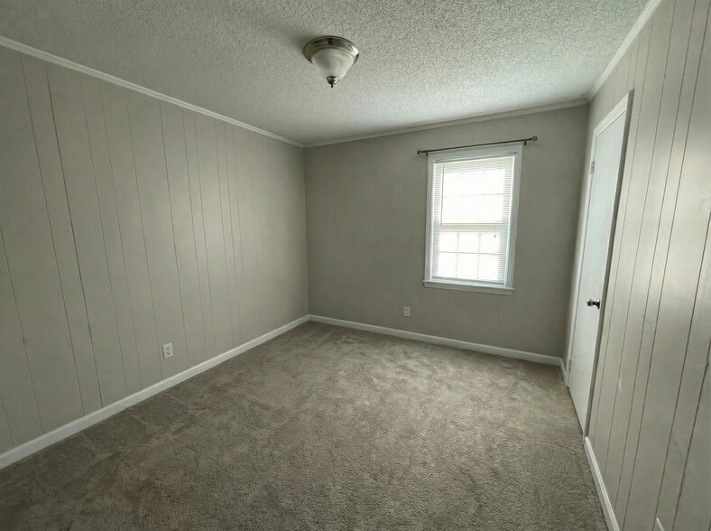 More Photos Of 118 Ethel Dr, Stanley Multifamily For Sale