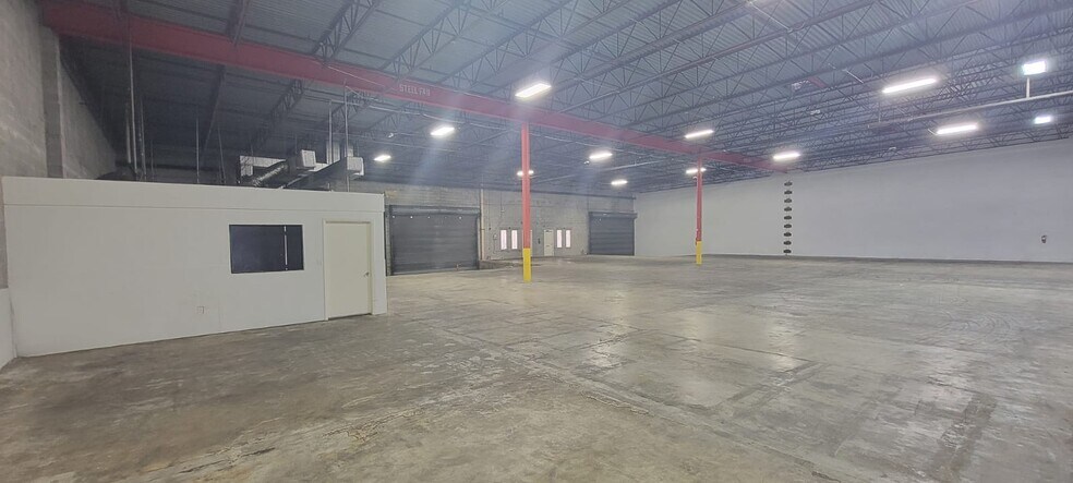 More Photos Of 7949 NW 21st St, Doral Warehouse For Lease