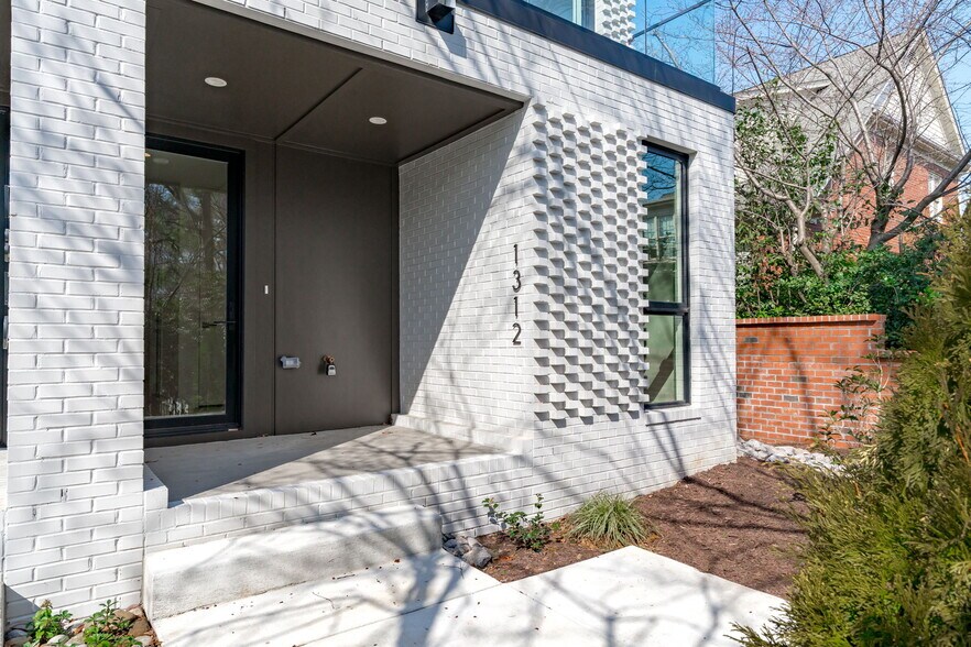 More Photos Of , Raleigh Multifamily For Sale