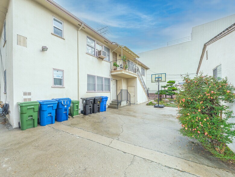 More Photos Of 1814-1820 Sawtelle Blvd, Los Angeles Flex For Sale