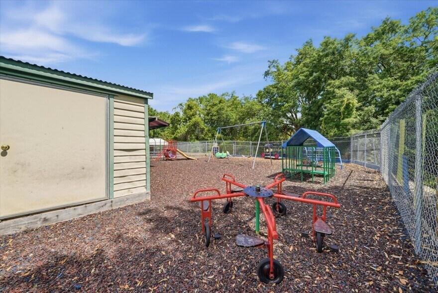 More Photos Of 1330 Knox McRae Dr, Titusville Schools For Sale