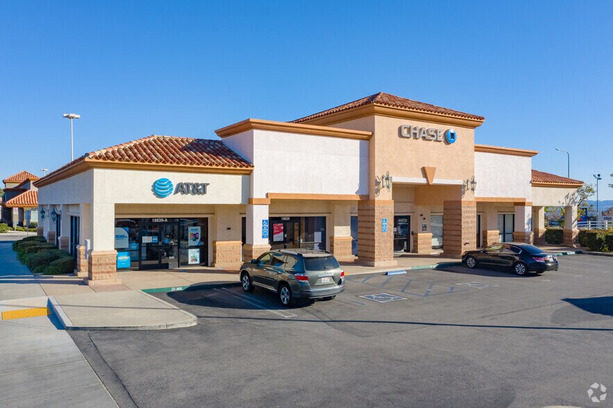 More Photos Of Rinaldi St, Northridge Unknown For Lease