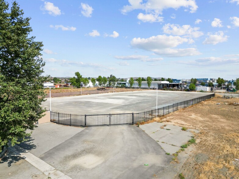 More Photos Of 334 Malbert St, Perris Land For Lease